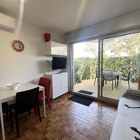 Rdc Avec Terrasse Et Animaux Admis - 4 Couchages A St Cyprien - Fr-1-753-32 * Saint-Cyprien (Pyrenees-Orientales)